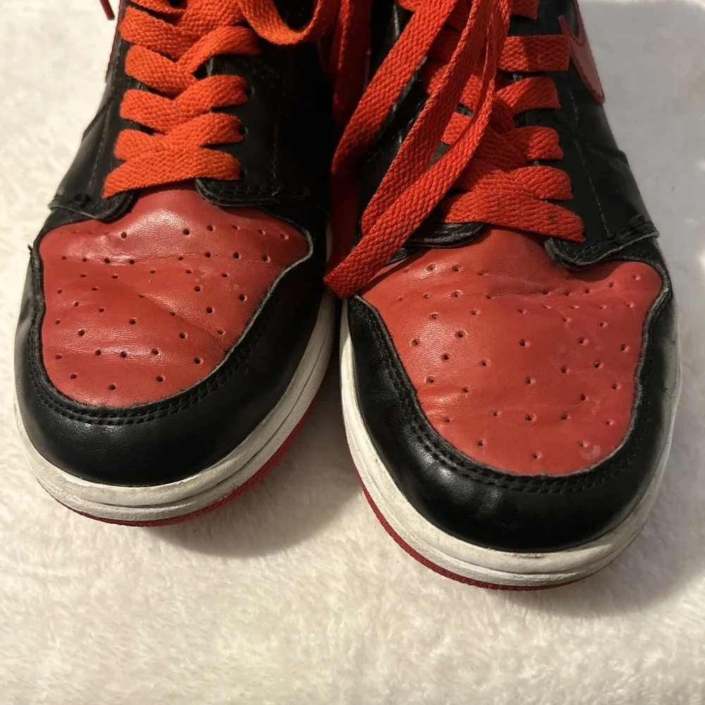 Air Jordan 1 Retro OG‎ 2013 High Bred Sneakers Size 9.5 Black Red